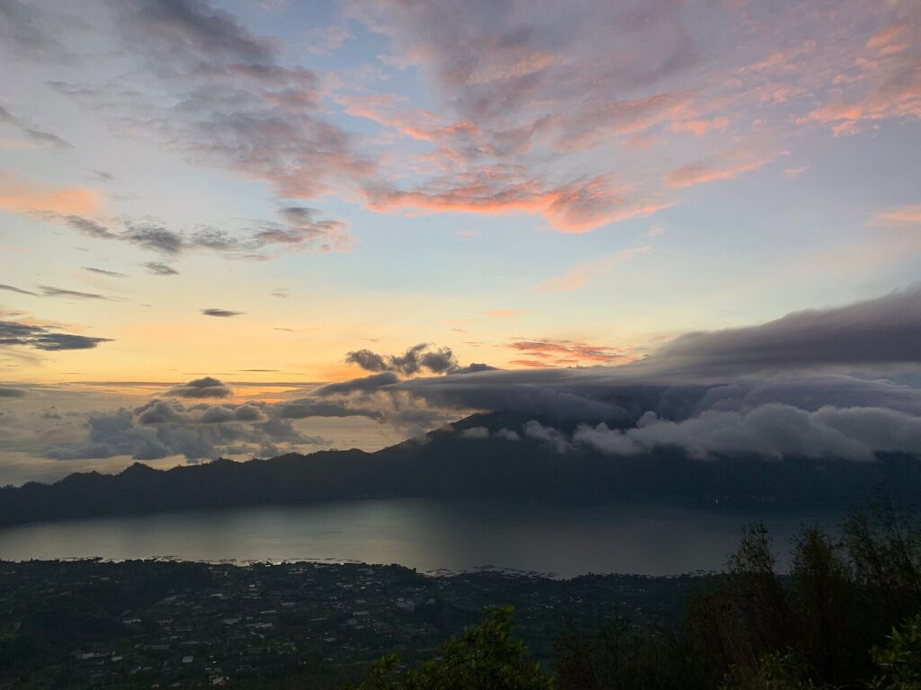 mount-batur-sunrise-trekking.jpg